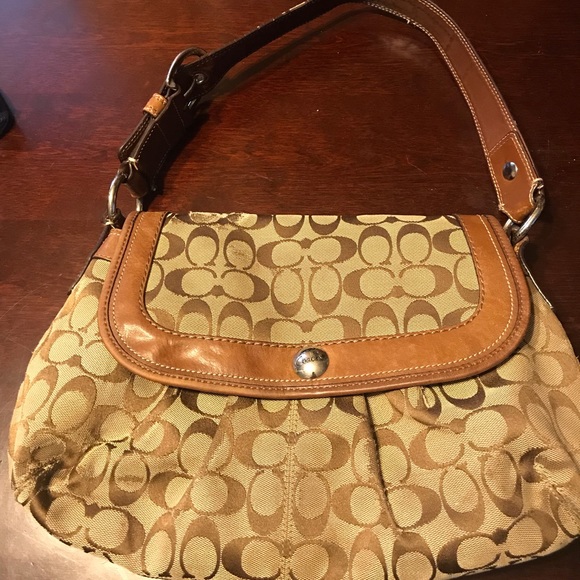 Coach Handbags - Coach shoulder bag